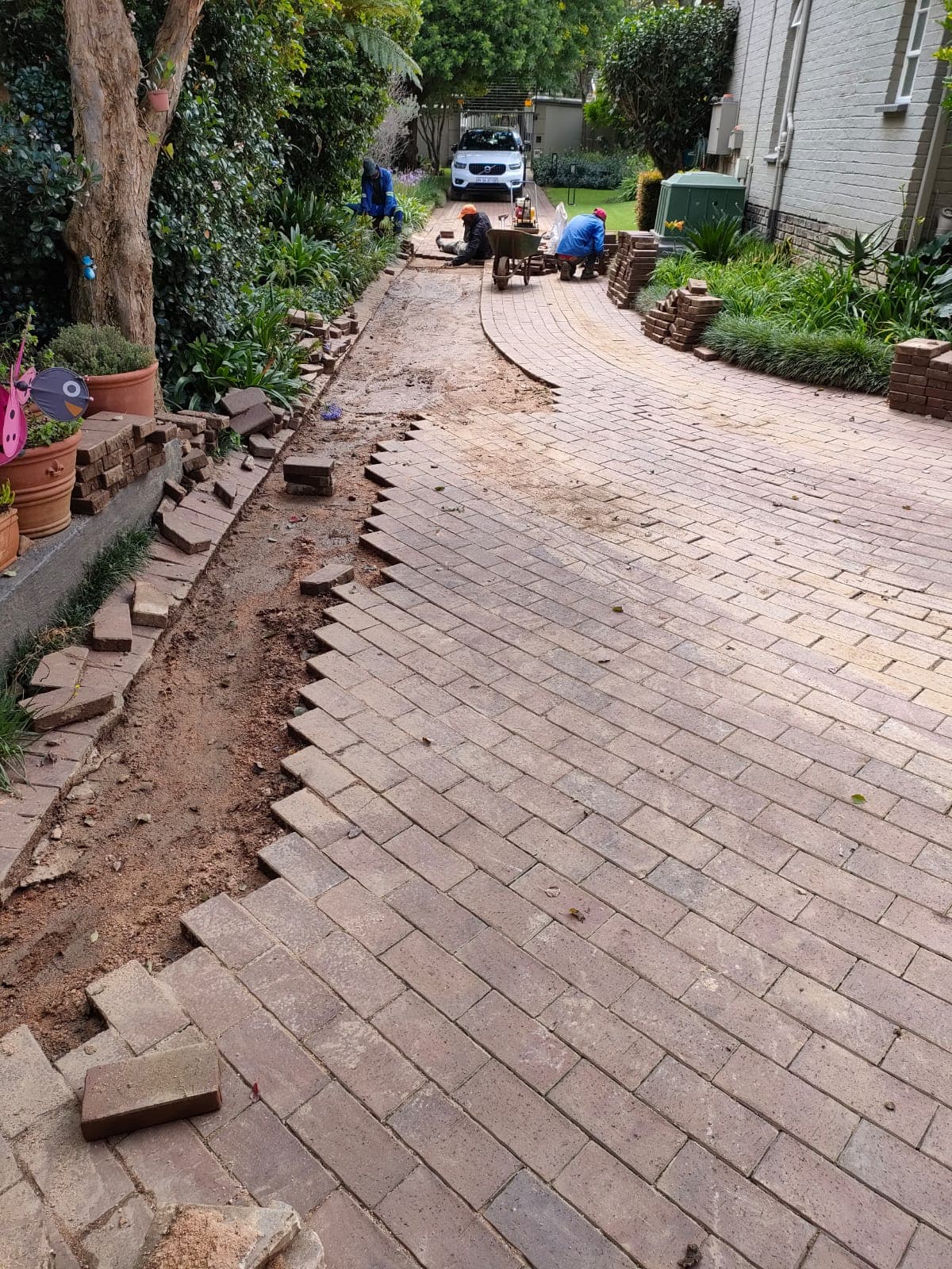 Curved Driveway Paving